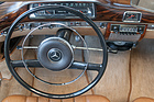 Mercedes-Benz 220 SE Cabriolet (1959) - links der Blinker, rechts der Schalthebel