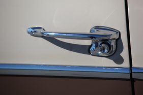 Mercedes-Benz 220 SE Cabriolet (1959) - massive Türgriffe