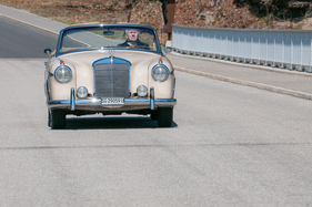 Mercedes-Benz 220 SE Cabriolet (1959) - mit sonorem Sechszylinder-Klang
