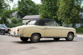 Mercedes-Benz 220 SE Cabriolet (1960) - als Lot 190 an der RM Auction Hershey vom 9./10. Oktober 2014