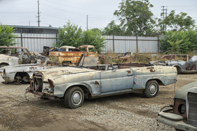 Mercedes-Benz 220 SE Cabriolet (1962) - as lot 262 at the RM/Sotheby's "The Junkyard - The Rudi Klein Collection" auction 2024