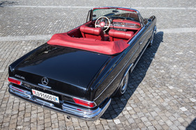 Mercedes-Benz 220 SE Cabriolet (1962) - stattlich auch von hinten (1962)