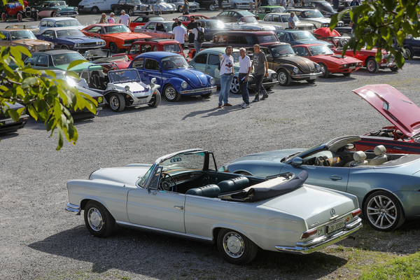 Mercedes-Benz 220 SE Cabriolet (1965) – Albisgütli Classic Cars & Bikes Oktober 2023