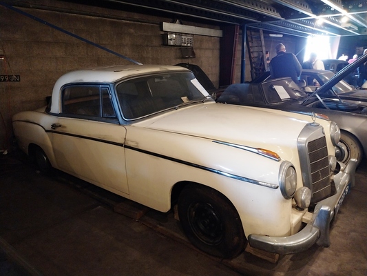 Mercedes-Benz 220 SE Coupé (1960) - Palmen Scheuenfund-Sammlung