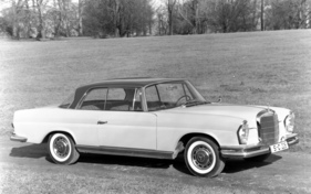 Mercedes-Benz 220 SE Coupé (1961) - wurde gerne auch zweifarbig bestellt