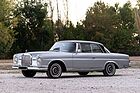 Bild: Mercedes-Benz 220 SE Coupé (1963) – angeboten als Lot Nr. 101 bei der Artcurial-Versteigerung in Paris am 7. und 8. Februar 2025