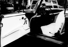 Mercedes Benz 220 SE Coupé (1964) - ein grosser Öffnungswinkel erlaubt einen bequemen Einstieg - Genfer Automobilsalon 1964