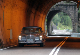 Mercedes Benz 220 SE b Cabriolet W 111 (1964) - am Prolog um den Dekra Pokal der ADAC Trentino Classic 2013