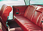 Mercedes-Benz 220 SEb Coupé (1960) - auf dieser oppulenten Sitzbank lässt man sich gerne nieder (© Archiv Daimler AG, 1960) Mercedes-Benz 220 SEb Coupé (1960) - auf dieser oppulenten Sitzbank lässt man sich gerne nieder (© Archiv Daimler AG, 1960)