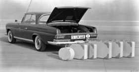 Mercedes-Benz 220 SEb Coupé (1960) - viel Platz im Kofferraum in der Baureihe 111