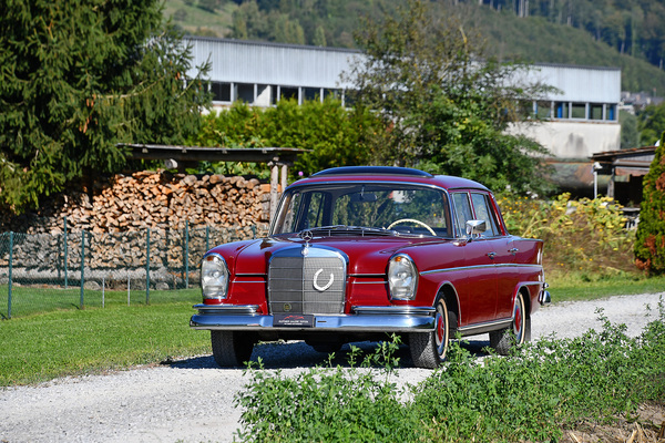 Mercedes-Benz 220 Seb (1964) - als Zusatzlot 137A an der Versteigerung der Oldtimer Galerie Toffen am 14. Oktober 2023 angeboten
