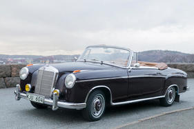 Mercedes-Benz 220SE Cabriolet (1961) - als Lot 236 an der Goodwood Revival Versteigerung von Bonhams am 9. September 2017