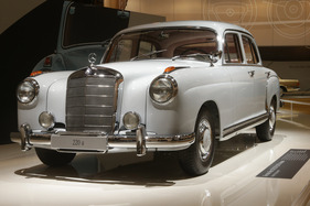 Mercedes Benz 220a (1962) -  (Techno Classica 2013)