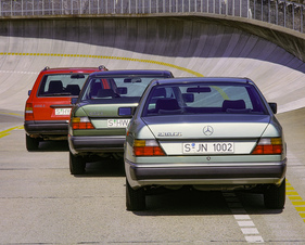 Mercedes-Benz 230 CE (1991) - als Coupé, Limousine und Kombi Mercedes-Benz 230 CE (1991) - als Coupé, Limousine und Kombi