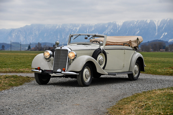 Mercedes-Benz 230 Cabriolet B (1937) - als Lot 168 angeboten an der Frühlingsversteigerung der Oldtimer Galerie Toffen am 25. März 2023