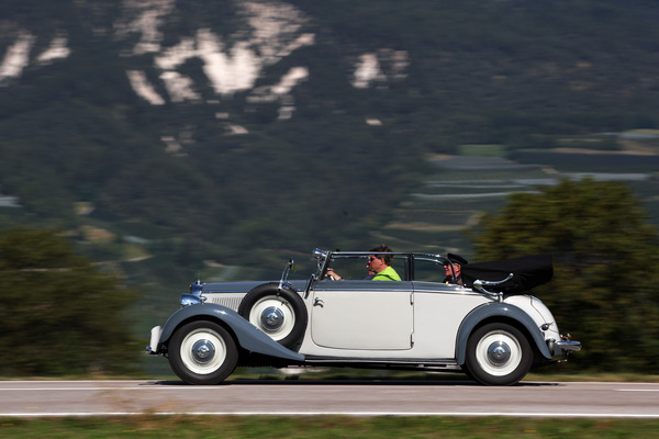Mercedes Benz 230 Cabriolet B W 143 (1937) - ADAC Trentino Classic 2013 - Oldtimer-Wanderung um den Autozug-Pokal