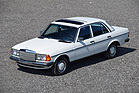 Mercedes-Benz 230 E (1982) - angeboten an der Versteigerung der Oldtimer Galerie Toffen am 26. November 2016