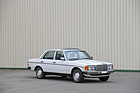 Mercedes-Benz 230 E (1983) - als Lot 200 angeboten an der RM/Sotheby's St. Moritz Versteigerung vom 15. September 2023