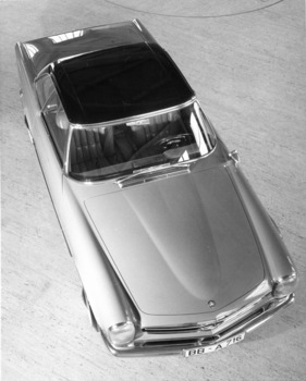 Mercedes-Benz 230 SL (1963) - Blick auf eine Vorserien-Version