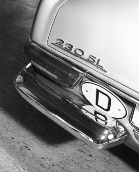Mercedes-Benz 230 SL (1963) - der Typenschriftzug war links angebracht