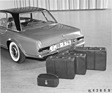 Mercedes-Benz 230 SL (1963) - mit Werk-Koffersatz