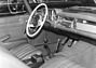 Mercedes Benz 230 SL (1963) - modernes Interieur, Armaturenbrett und Lenkrad mit Pralltopf (© Archiv Automobil Revue) Mercedes Benz 230 SL (1963) - modernes Interieur, Armaturenbrett und Lenkrad mit Pralltopf (© Archiv Automobil Revue)
