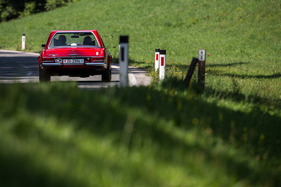 Mercedes-Benz 230 SL (1964) - an der Ennstal-Classic 2019