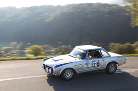 Mercedes-Benz 230 SL (1965) - Kategorie R Team "Monte Carlo" am Memorial Bergrennen Opfershofen "Rendezvous am Kleinen Klausen" 2021