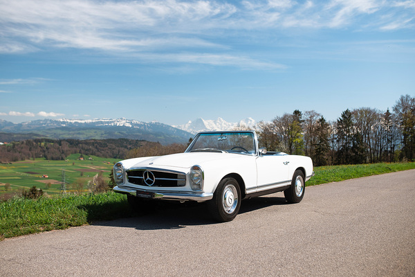 Mercedes-Benz 230 SL (1966) - as lot 49 at the Swiss Classic World auction of the Oldtimer Gallery on June 1, 2024