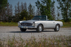 Mercedes-Benz 230 SL (1967) - Lot 263 an der RM/Sotheby's Hershey Versteigerung vom 4./5. Oktober 2023