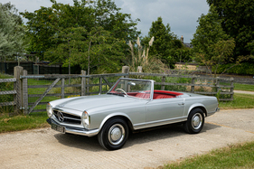 Mercedes-Benz 230 SL Convertible with Hardtop (1965) - Angeboten als Lot Nr. 226 bei der Bonhams Goodwood Revival Auction am 18. September 2021