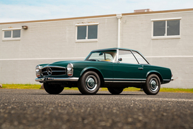 Mercedes-Benz 230 SL 'Pagoda' (1966) - as lot 352 at the RM/Sotheby's Monterey auction on August 20, 2022