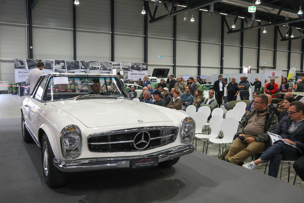 Mercedes-Benz 230 SL Pagode (1966) - Lot 49 an der Swiss Classic World Versteigerung der Oldtimer Galerie am 1. Juni 2024