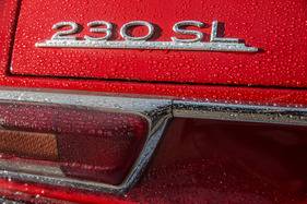 Mercedes Benz 230 SL - Regen macht schön oder noch schöner!