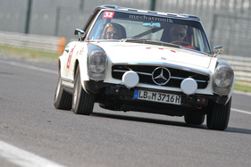 Mercedes-Benz 230 SL Rennpagode (1964) - in Monza - Passione Caracciola 2017