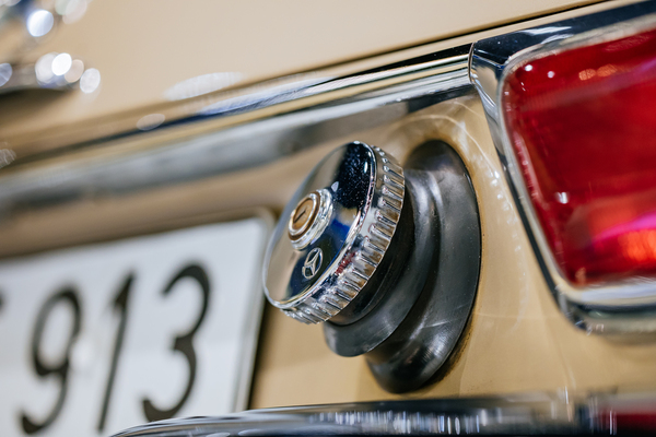 Mercedes-Benz 230 SL (W 113) (1963) – Tanköffnung