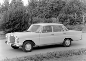 Mercedes-Benz 230 W 110 (1965) - Mit Heckflosse