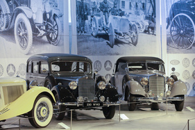 Mercedes-Benz 230 W143 (1937) - Vorkriegslimousine der gehobenen Preisklasse - Sonderschau "Mercedes-Benz" im Pantheon Basel 2020/2021