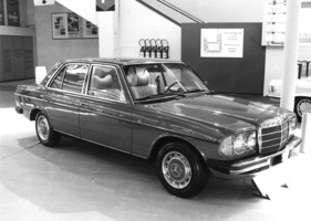 Mercedes-Benz 250 (1976) - Neuauflage der Baureihe (W 123) unterhalb der S-Klasse - Genfer Autosalon 1976
