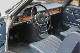 Mercedes-Benz 250 C (1969) - Sessel im Club-Stil
