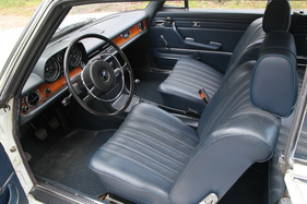 Mercedes-Benz 250 C (1969) - bequemes Interieur