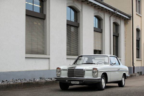 Mercedes-Benz 250 C (1969) - etwas Chrom, fast schon geometrische Formgebung