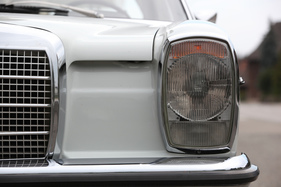 Mercedes-Benz 250 C (1969) - stehende Scheinwerfer