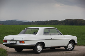 Mercedes-Benz 250 C (1969) - trotz dicker C-Säule ist die Rundumsicht gut