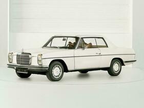 Mercedes-Benz 250 CE (1970) - als Lot 20 angeboten an der Dorotheum "Klassische Fahrzeuge" Versteigerung vom 2. Juli 2022