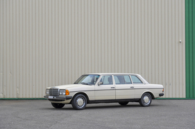Mercedes-Benz 250 Lang (1978) - als Lot 175 angeboten an der RM/Sotheby's St. Moritz Versteigerung vom 15. September 2023