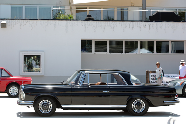 Mercedes-Benz 250 SE (1966) - als Lot 15A an der Versteigerung der Oldtimer Galerie auf dem Dolder am 16. Juni 2018