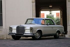 Mercedes-Benz 250 SE Coupé (1967) - als Lot 027 angeboten an der Artcurial Sur les Champs Versteigerung am 22. Oktober 2023