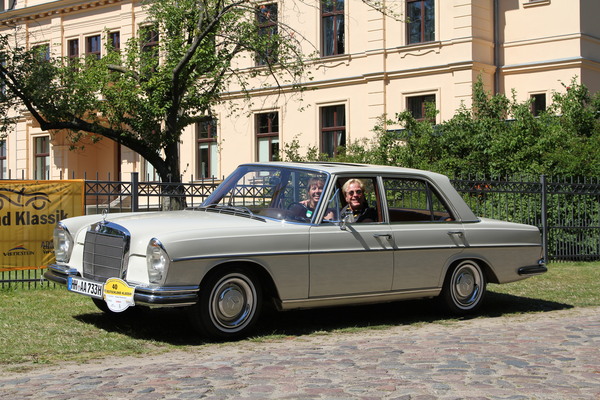 Mercedes Benz 250 W108 (1967) - Sieger Klasse III beim Concours d'Elégance - an der ADAC Deutschland Klassik 2014