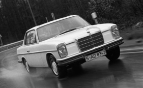 Mercedes-Benz 280 C (1972) - unterwegs im Regen
